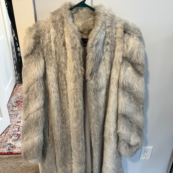 Vintage Jordache Fur Coat - Picture 1 of 3